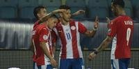 Paraguai vence de virada na estreia na Copa América