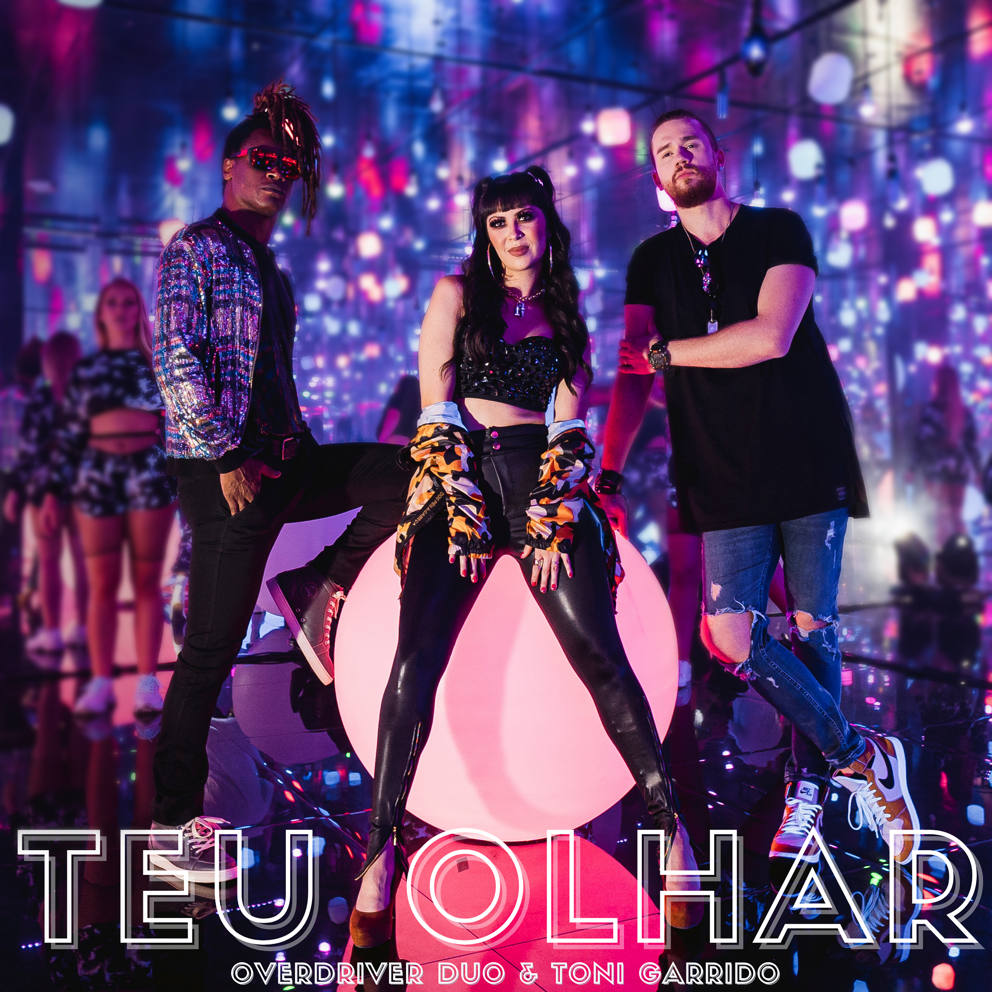 Toni Garrido, Fabi Terada e Evandro Tiburski com a can&ccedil;&atilde;o &lsquo;Teu Olhar&rsquo;
