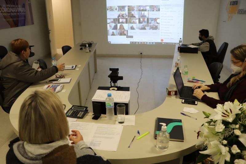 Encontro ocorreu por videoconfer&ecirc;ncia nesta sexta-feira