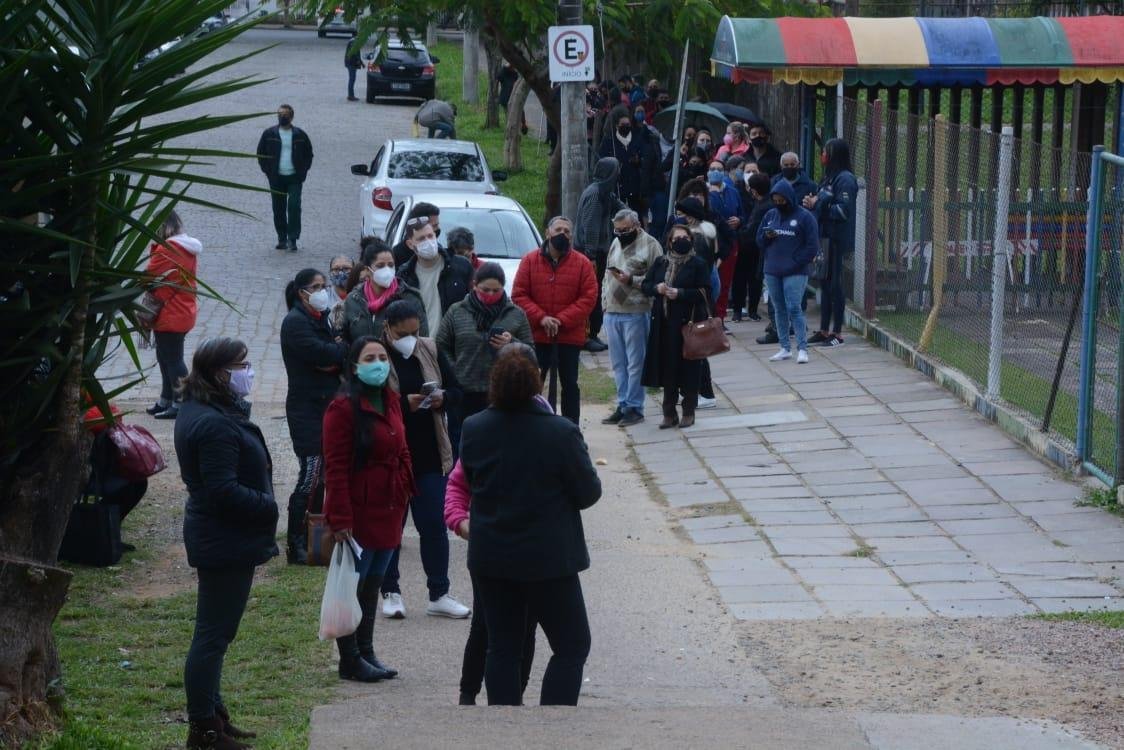 Mutir&atilde;o deve aplicar 17 mil doses neste s&aacute;bado