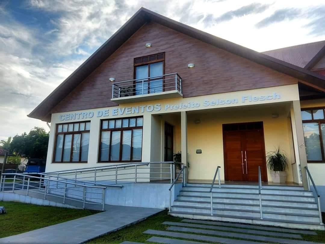 Centro de Eventos do munic&iacute;pio foi transformado e adaptado para ser a Unidade de Triagem Municipal