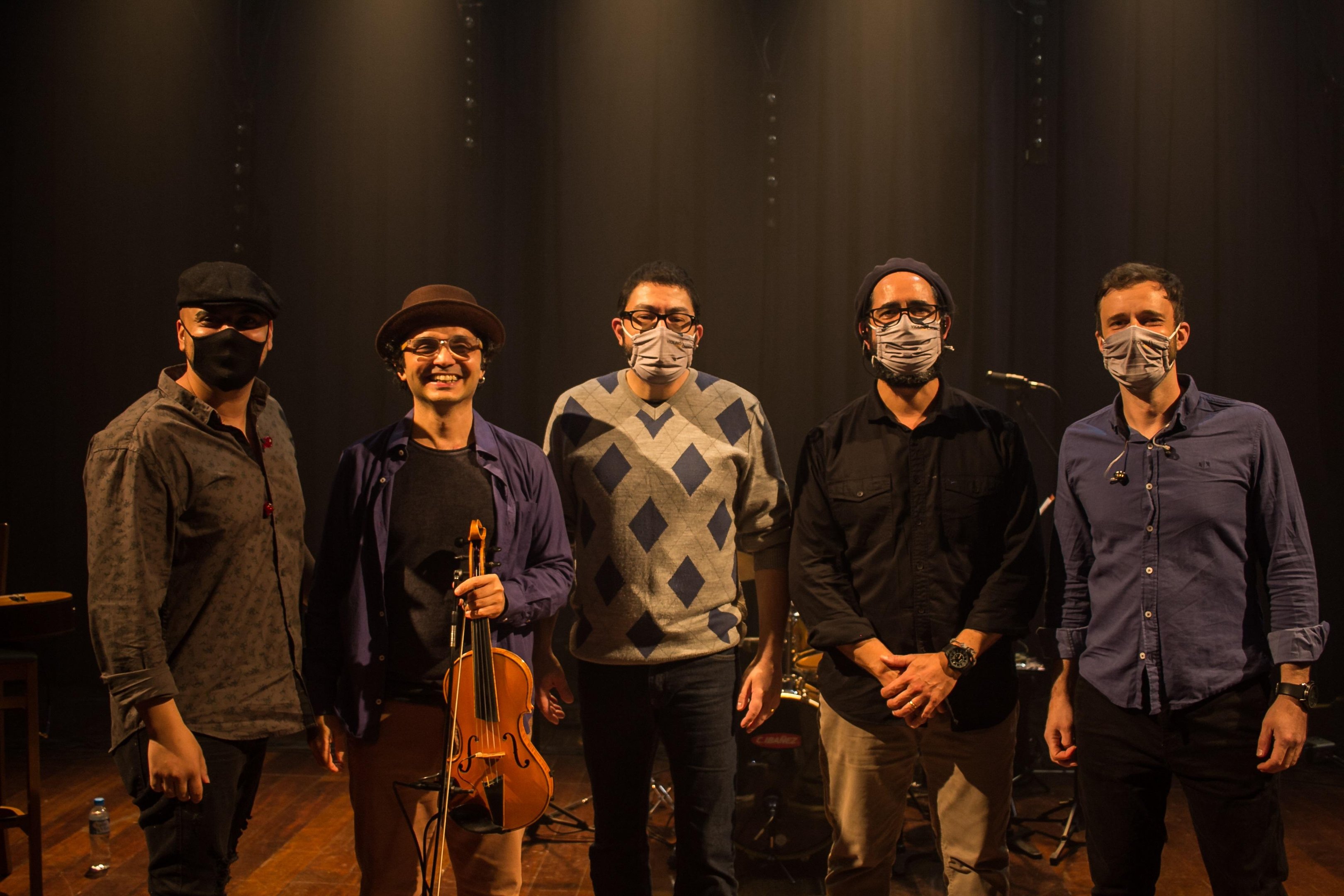 Max Garcia, Felipe Karam, Antonio Flores, Miguel Tejera e Dani Vargas far&atilde;o show a ser exibido no canal de Felipe Karam