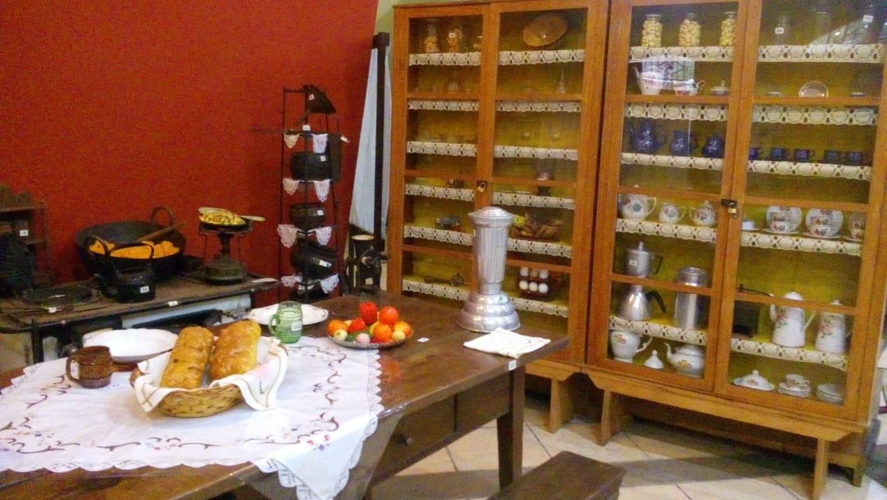 Ser&atilde;o onze ambientes, com manequins, moedas, vestu&aacute;rios e cole&ccedil;&otilde;es que abordam a hist&oacute;ria da cidade, dispon&iacute;veis para visita&ccedil;&atilde;o