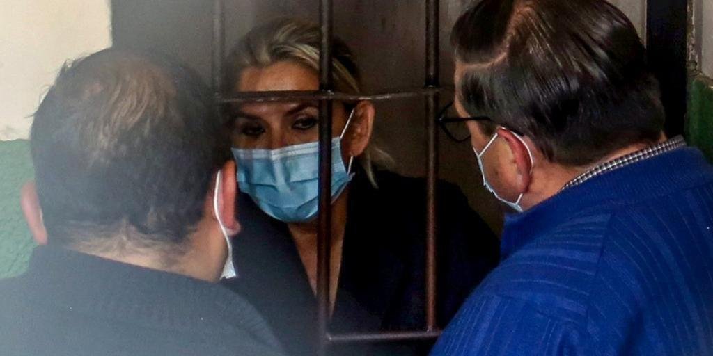 Ministra pediu asilo ao Brasil