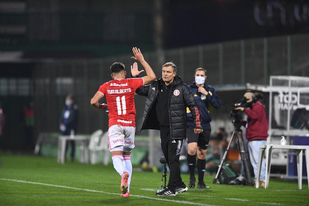Diego Aguirre comemorou as muitas finaliza&ccedil;&otilde;es do Inter contra a Chapecoense, mas destacou que &eacute; um dos aspectos que a equipe precisa melhorar