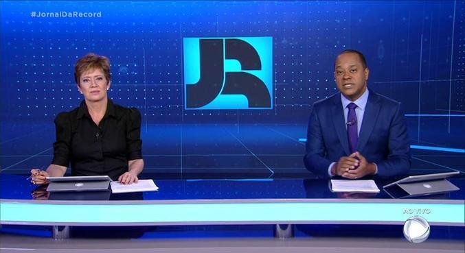 Christina Lemos e Luiz Fara Monteiro na bancada do 'Jornal da Record'