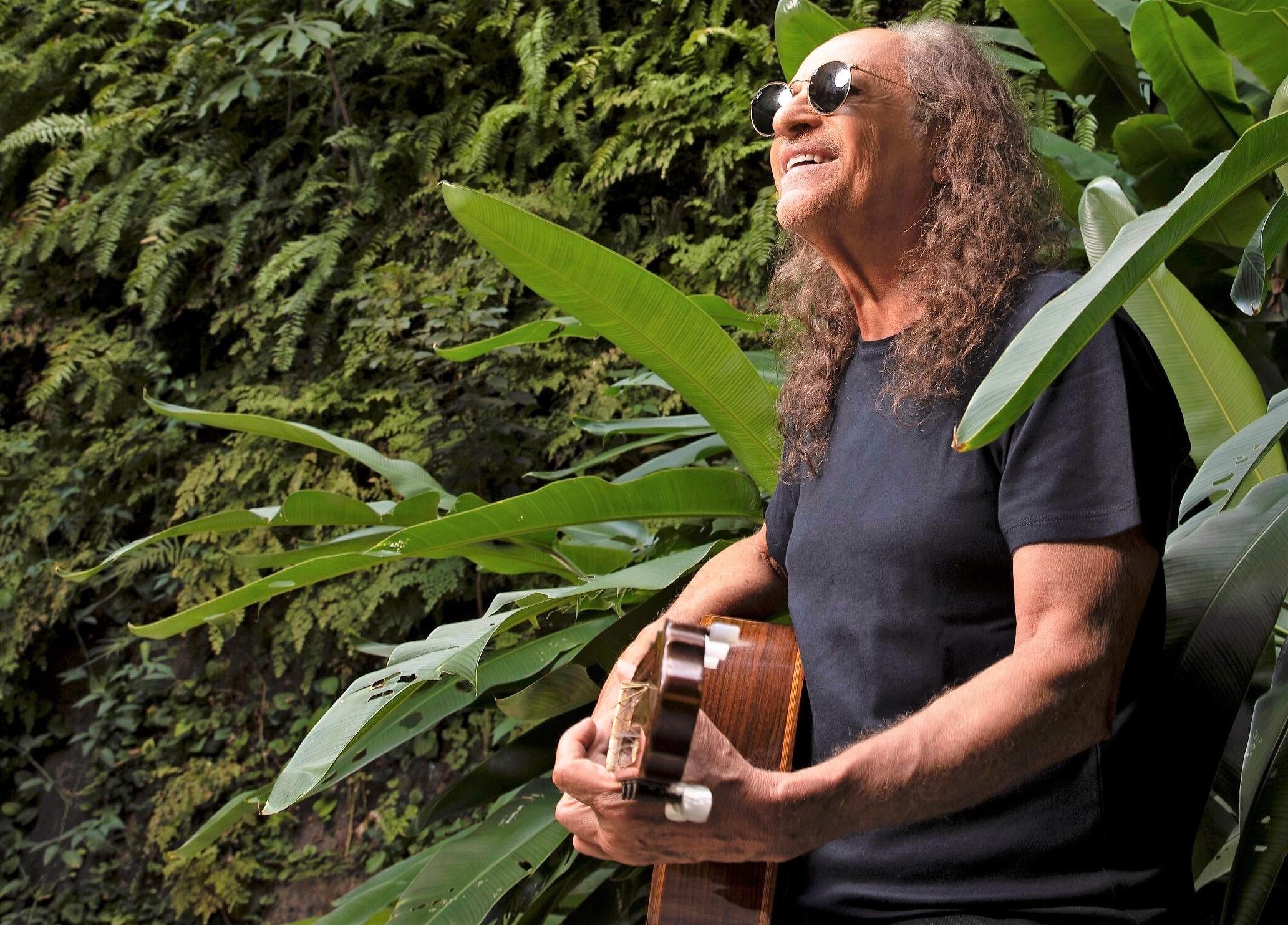 Alceu Valen&ccedil;a faz live festiva com xotes, toadas, bai&otilde;es, emboladas e forr&oacute;