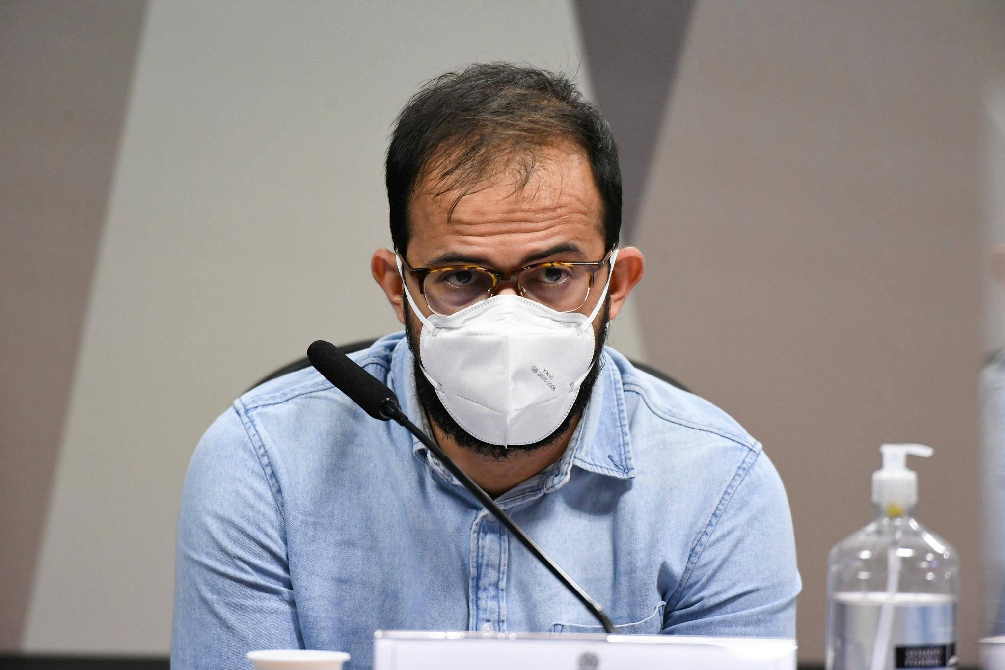Chefe de importa&ccedil;&atilde;o do Departamento de Log&iacute;stica do Minist&eacute;rio da Sa&uacute;de dep&otilde;e na CPI da Covid nesta sexta-feira