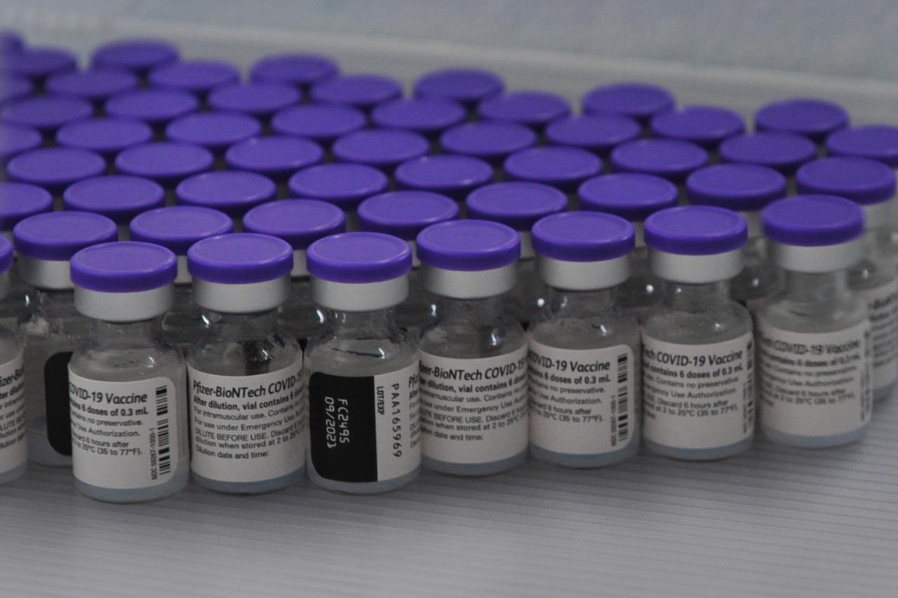 Imunizantes fazem parte da terceira e &uacute;ltima remessa de 2,4 milh&otilde;es de doses entregues pela farmac&ecirc;utica na &uacute;ltima semana