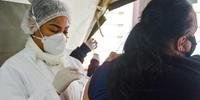 Vacinação tem avançado para prevenir casos graves