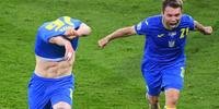 Ucrânia avança às quartas com gol no fim de Dovbyk