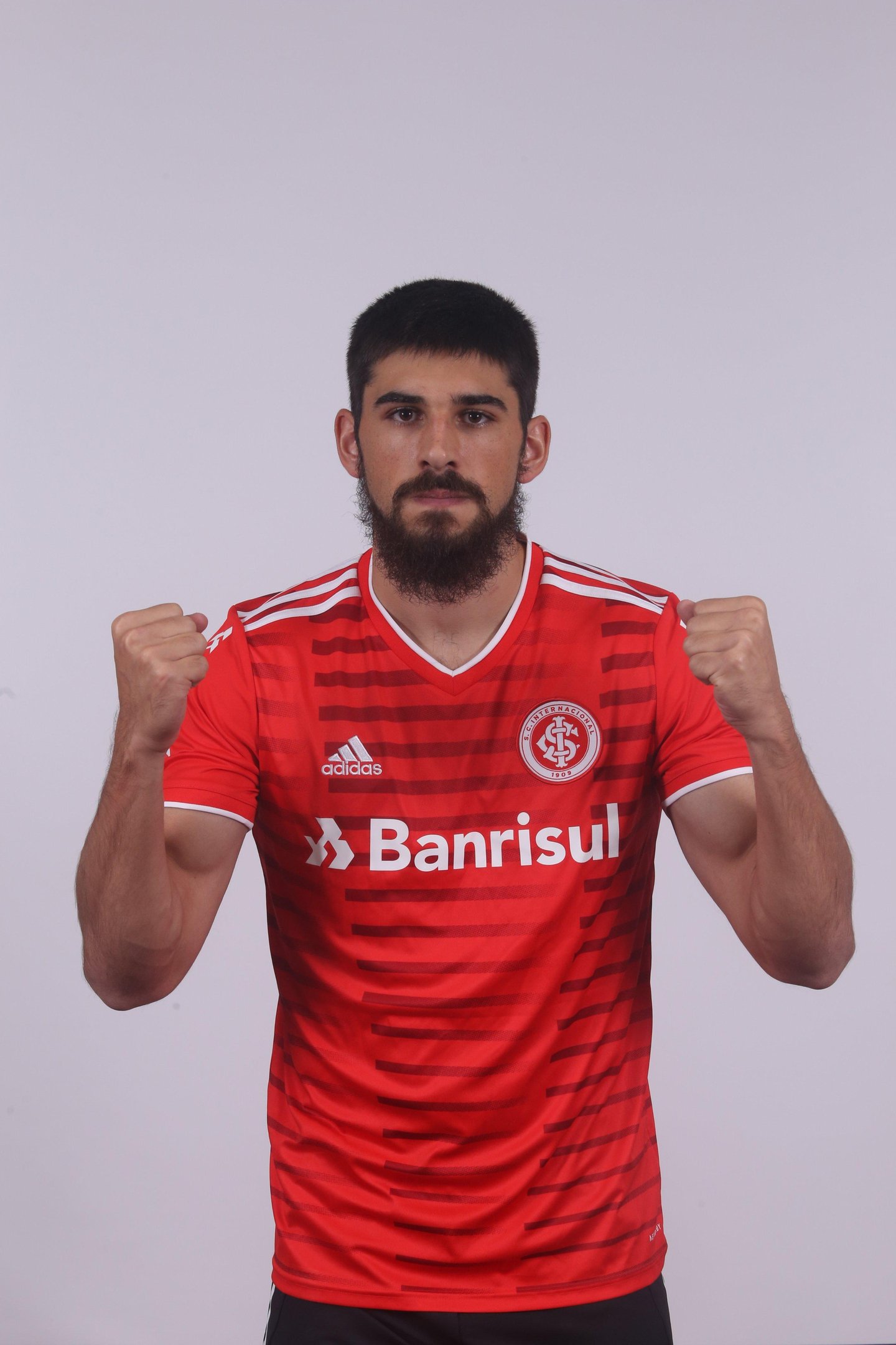 Zagueiro uruguaio Bruno M&eacute;ndez, de 21 anos, pertence ao Corinthians e assinou contrato de empr&eacute;stimo at&eacute; junho de 2022