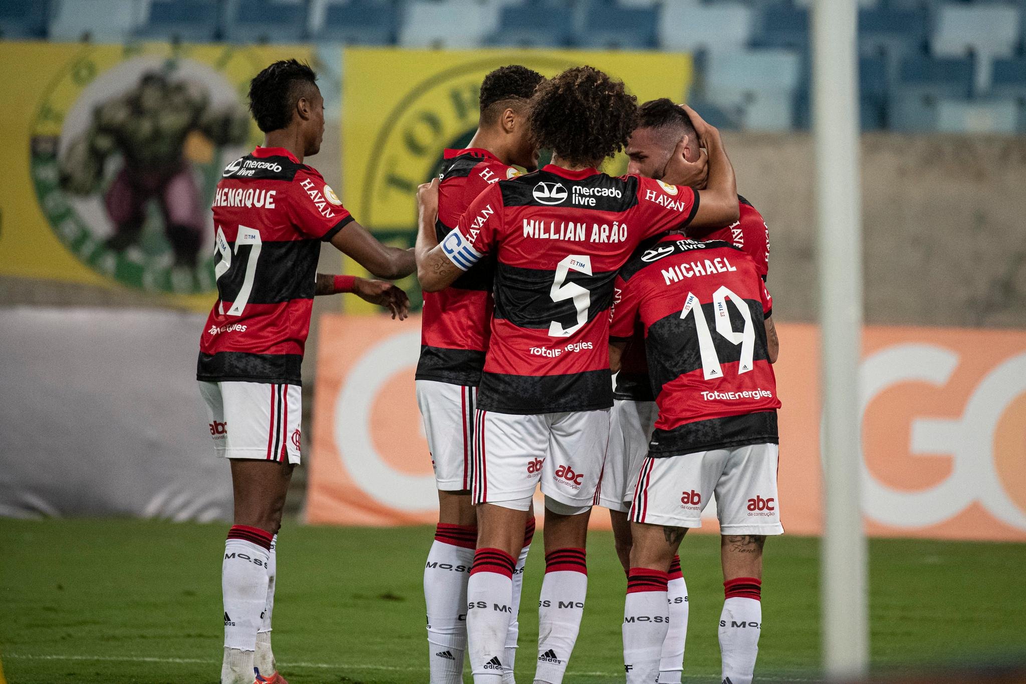 Thiago Maia marcou o segundo gol do jogo e se emocionou
