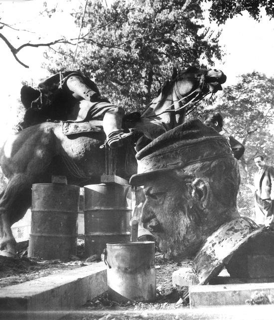 O monumento ao general Os&oacute;rio em Porto Alegre