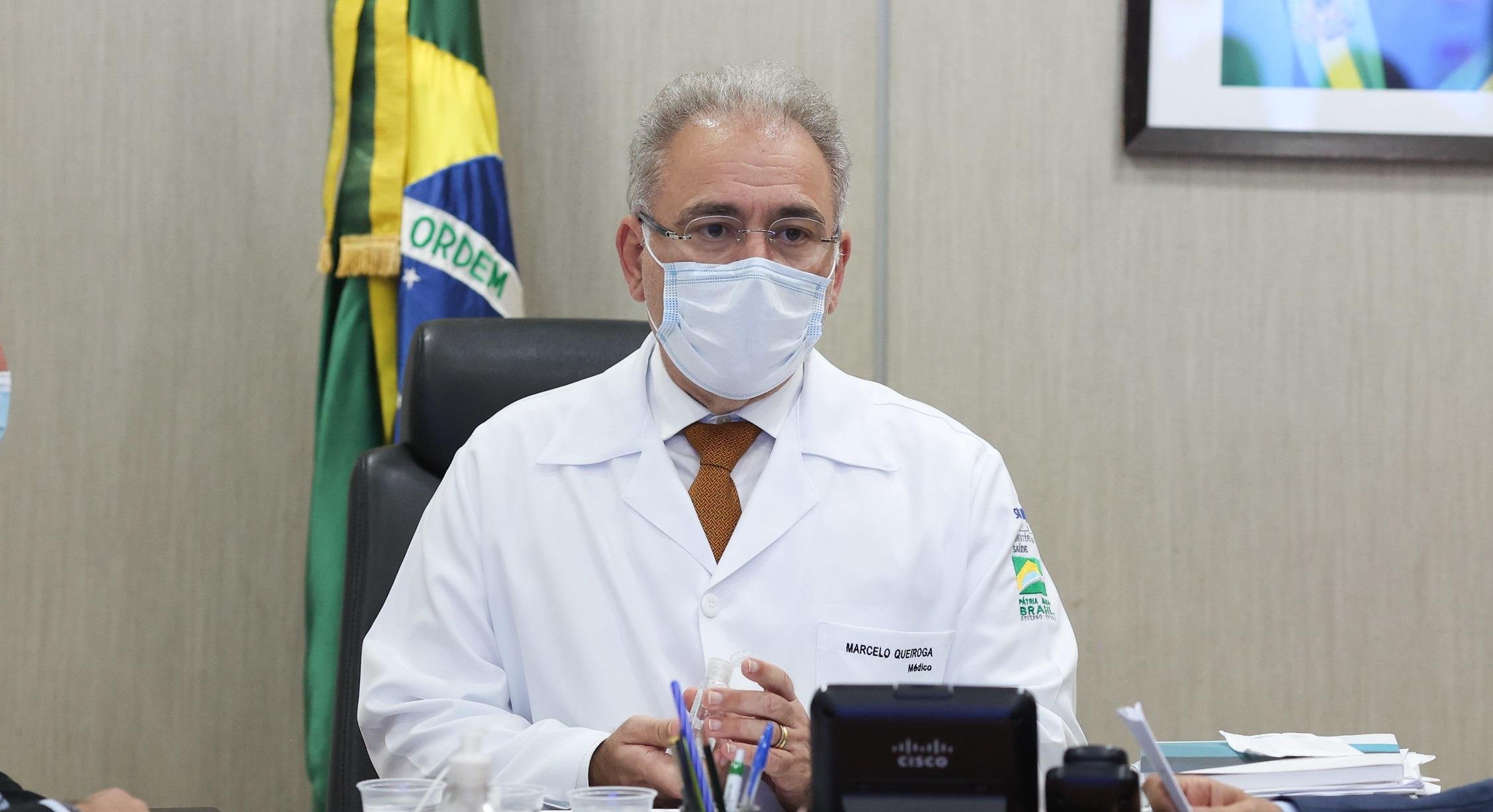 Ministro da Sa&uacute;de, Marcelo Queiroga, afirmou que ir&aacute; exonerar servidores quando "houver den&uacute;ncia incendi&aacute;ria"
