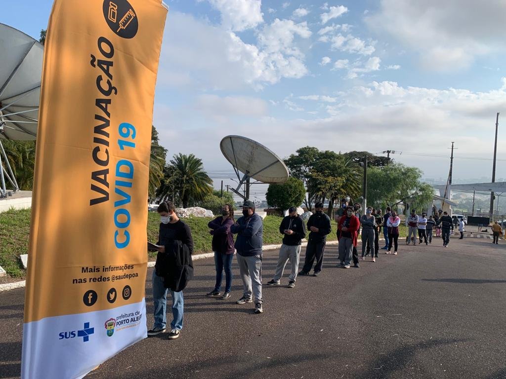 Imuniza&ccedil;&atilde;o ocorreu neste domingo no estacionamento da TVE, na rua Correia Lima