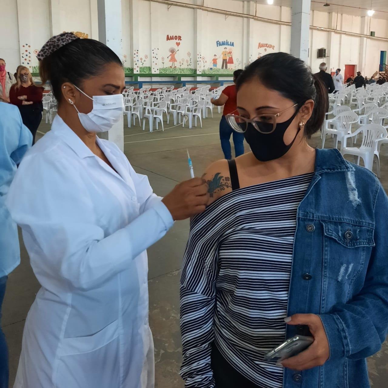 Munic&iacute;pio aplicou mais de 2 mil doses neste fim de semana