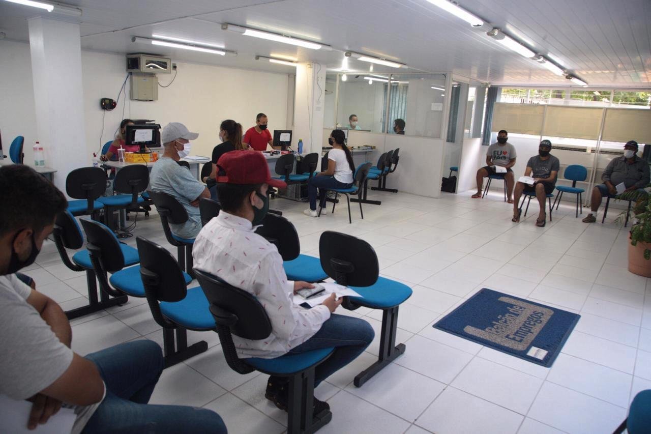 Bal&atilde;o de Empregos recebe candidatos de Chapec&oacute; e outros munic&iacute;pios do Oeste de Santa Catarina