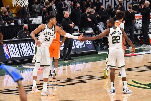 Bucks venceram e empataram s&eacute;rie melhor de 7