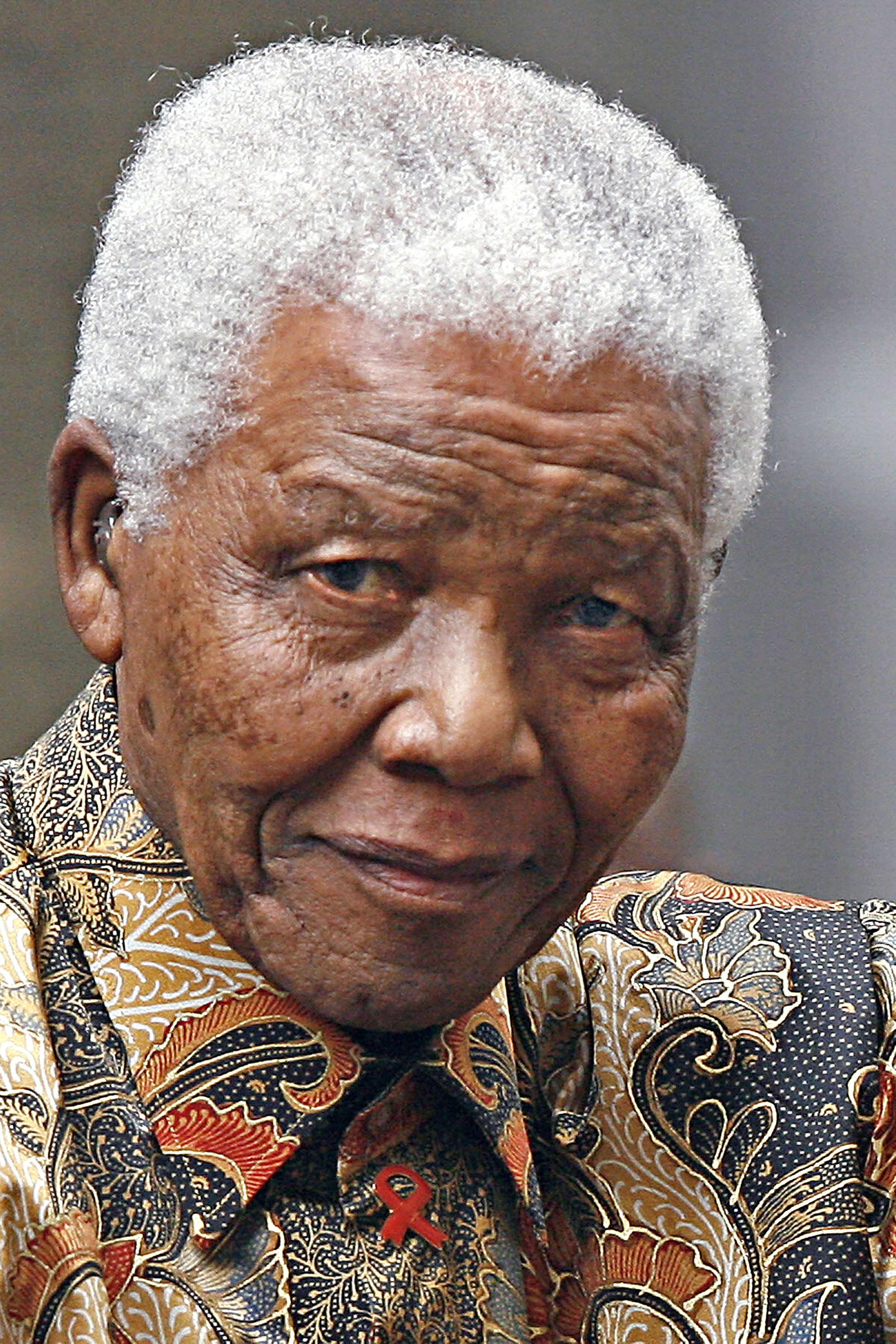 Primeiro presidente negro eleito na hist&oacute;ria da &Aacute;frica do Sul e conhecido pela sua luta anti-apartheid, Nelson Mandela