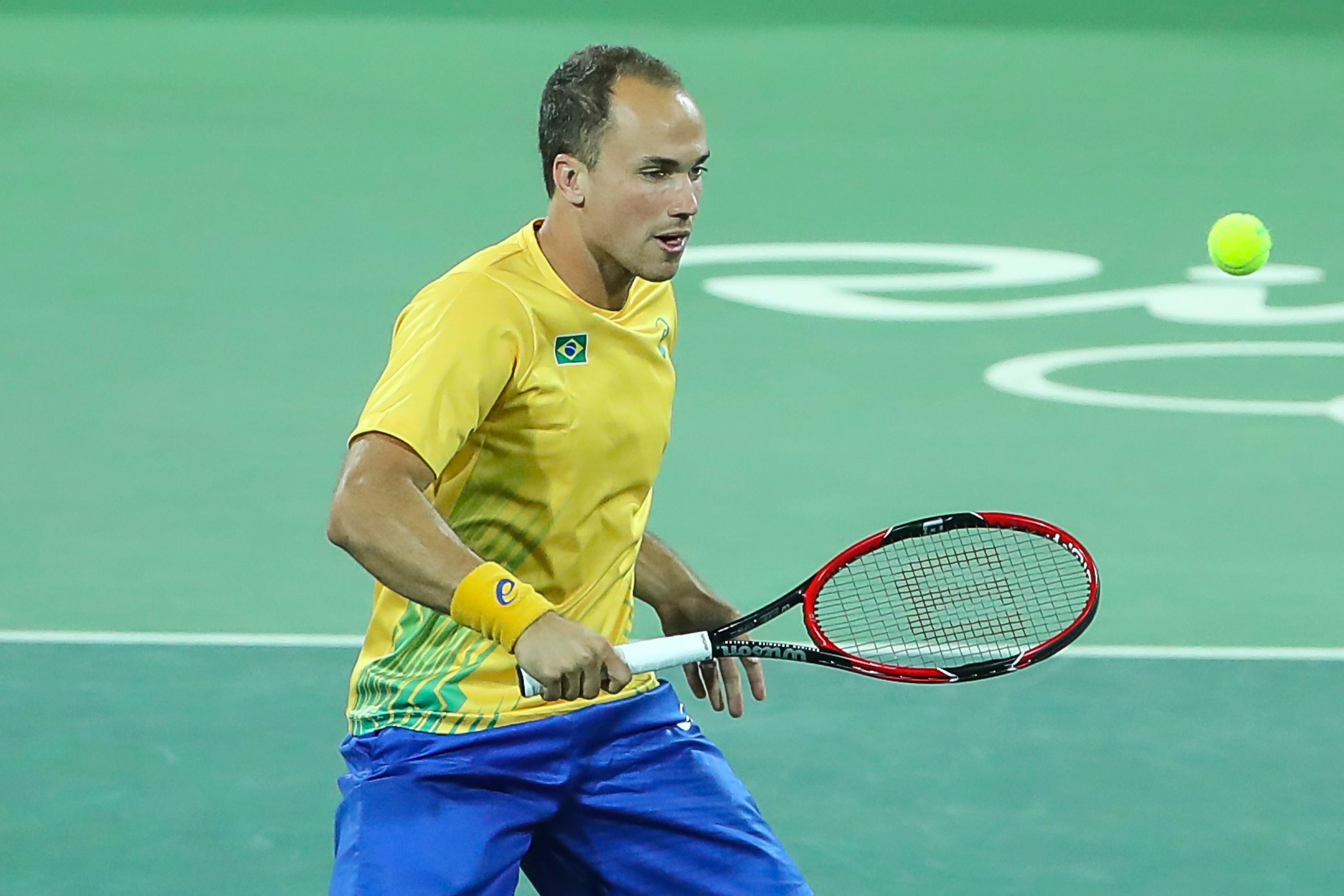 Soares, de 39 anos, ter&aacute; de passar por cirurgia