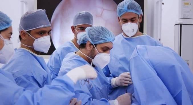 Novo epis&oacute;dio de O Hospital conta como as parcerias tomam conta do dia a dia do Moriah.