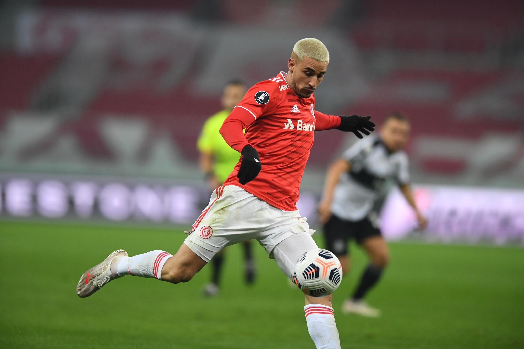 Galhardo deve ser titular do Inter mais uma vez
