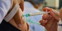 Imunização prossegue com público acima dos 30 anos