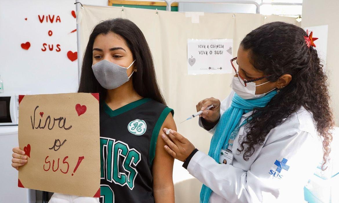 Ser&atilde;o vacinados os adolescentes com comorbidades com 13 anos completos nesta ter&ccedil;a-feira em Erechim