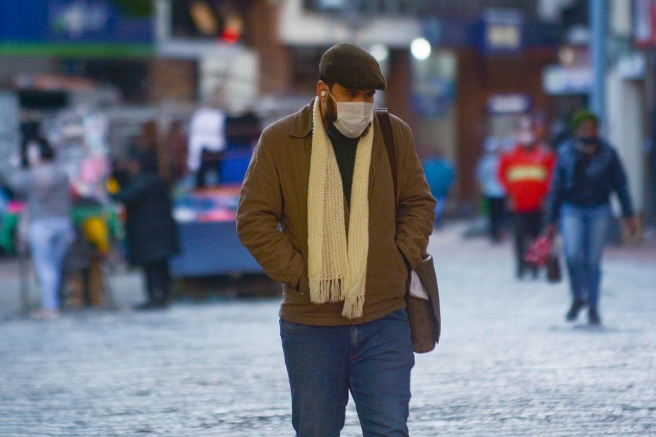 Manter extremidades aquecidas ajuda organismo a reagir ao frio intenso