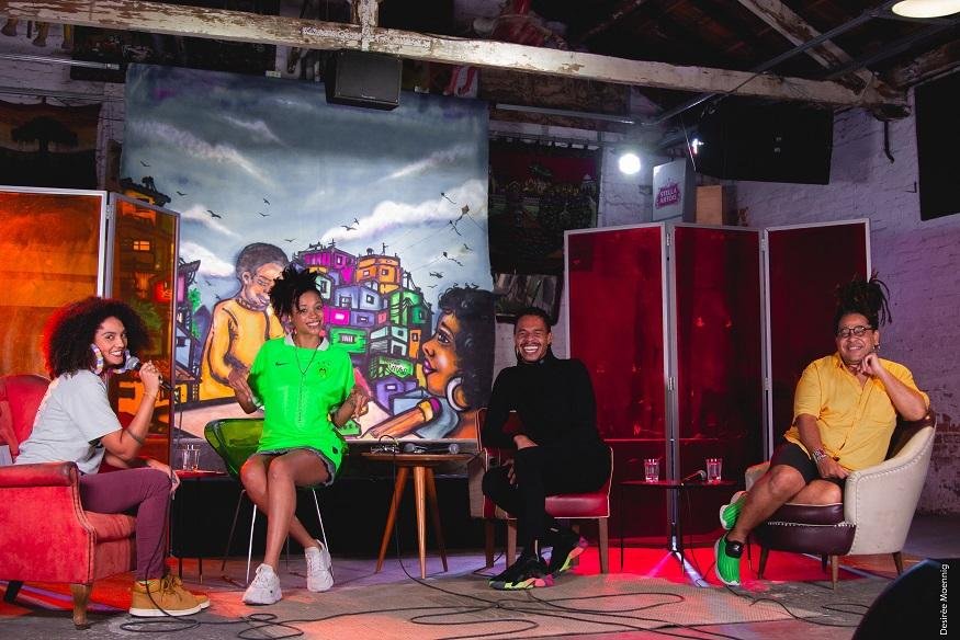 Mesa redonda promove conversa com o coletivo Poetas Vivos
