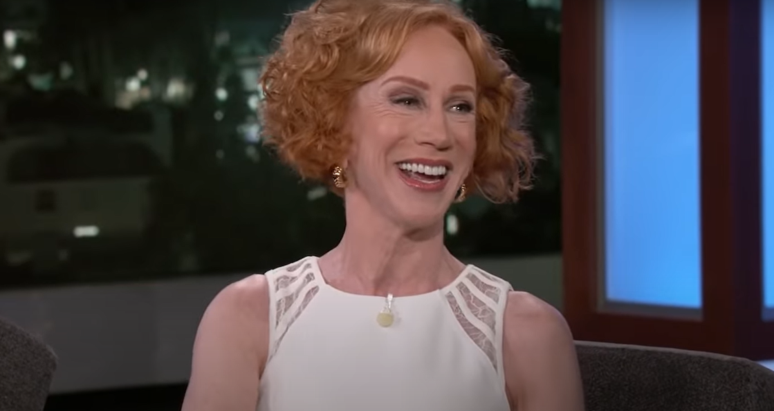 Em texto, Kathy Griffin revelou c&acirc;ncer e cirurgia que ter&aacute; que fazer