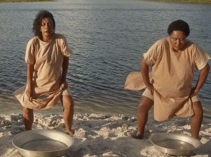 Cena de "M&atilde;e solo", document&aacute;rio sobre a hist&oacute;ria de mulheres em comunidades de Salvador, Bahia