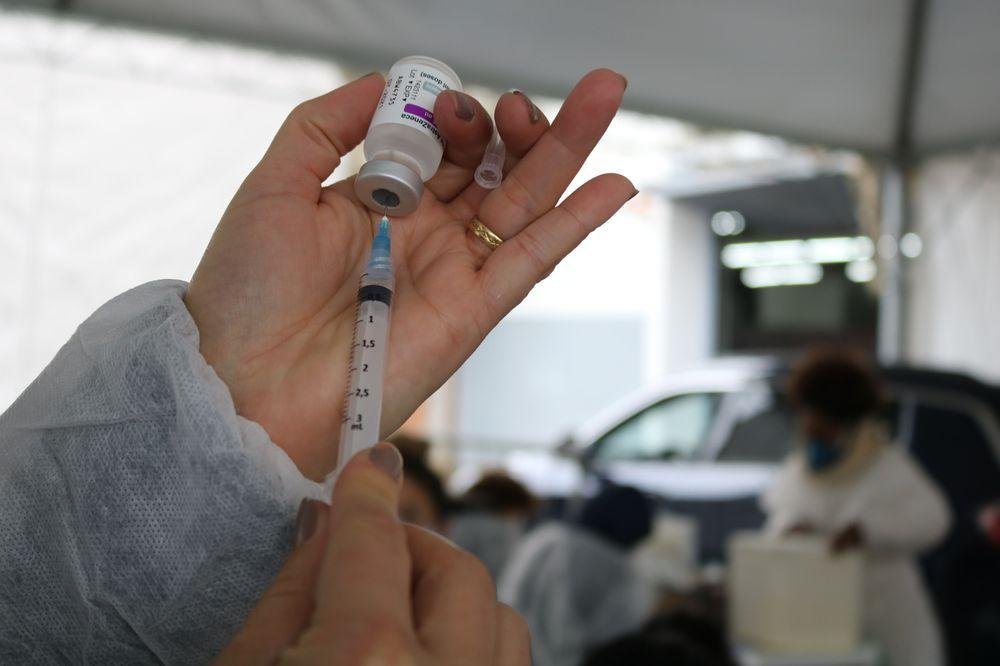 Assim que o munic&iacute;pio receber nova remessa, faixas et&aacute;rias ser&atilde;o ampliadas