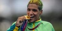 Em prova espetacular, brasileira conquistou a medalha de ouro na Maratona Aquática