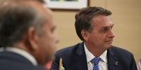 Bolsonaro e o presidente do TSE têm trocado críticas na esteira da discussão sobre mudança nas urnas com o voto impresso