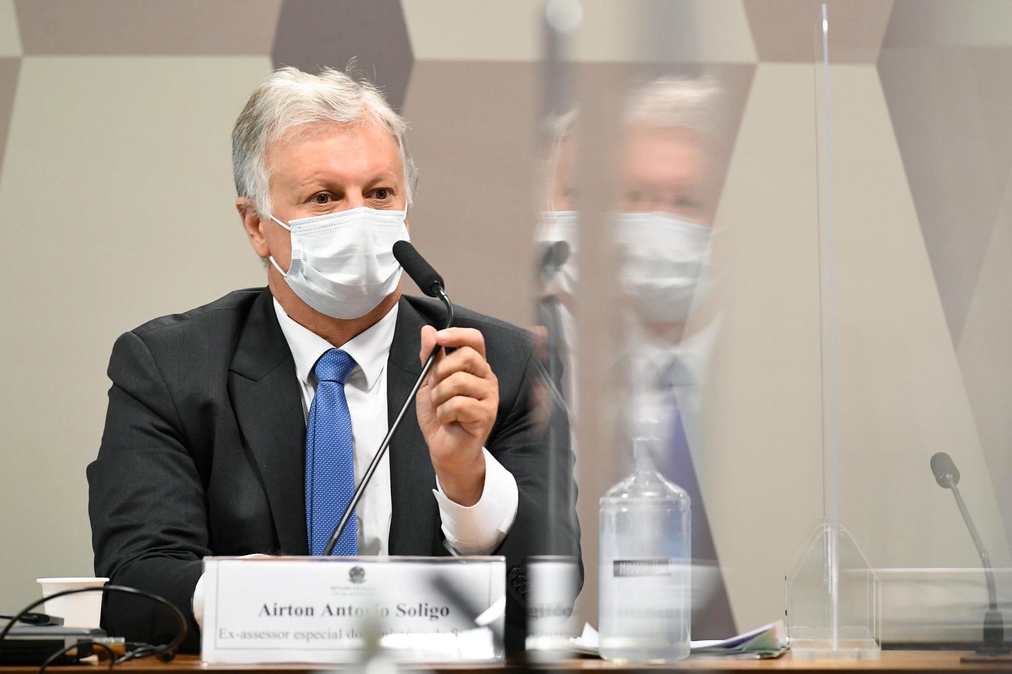 Bra&ccedil;o direito de Pazuello, o empres&aacute;rio Airton Ant&ocirc;nio Soligo lamentou demora pela compra de doses da Pfizer e disse que "uma vida salva" teria valido a pena