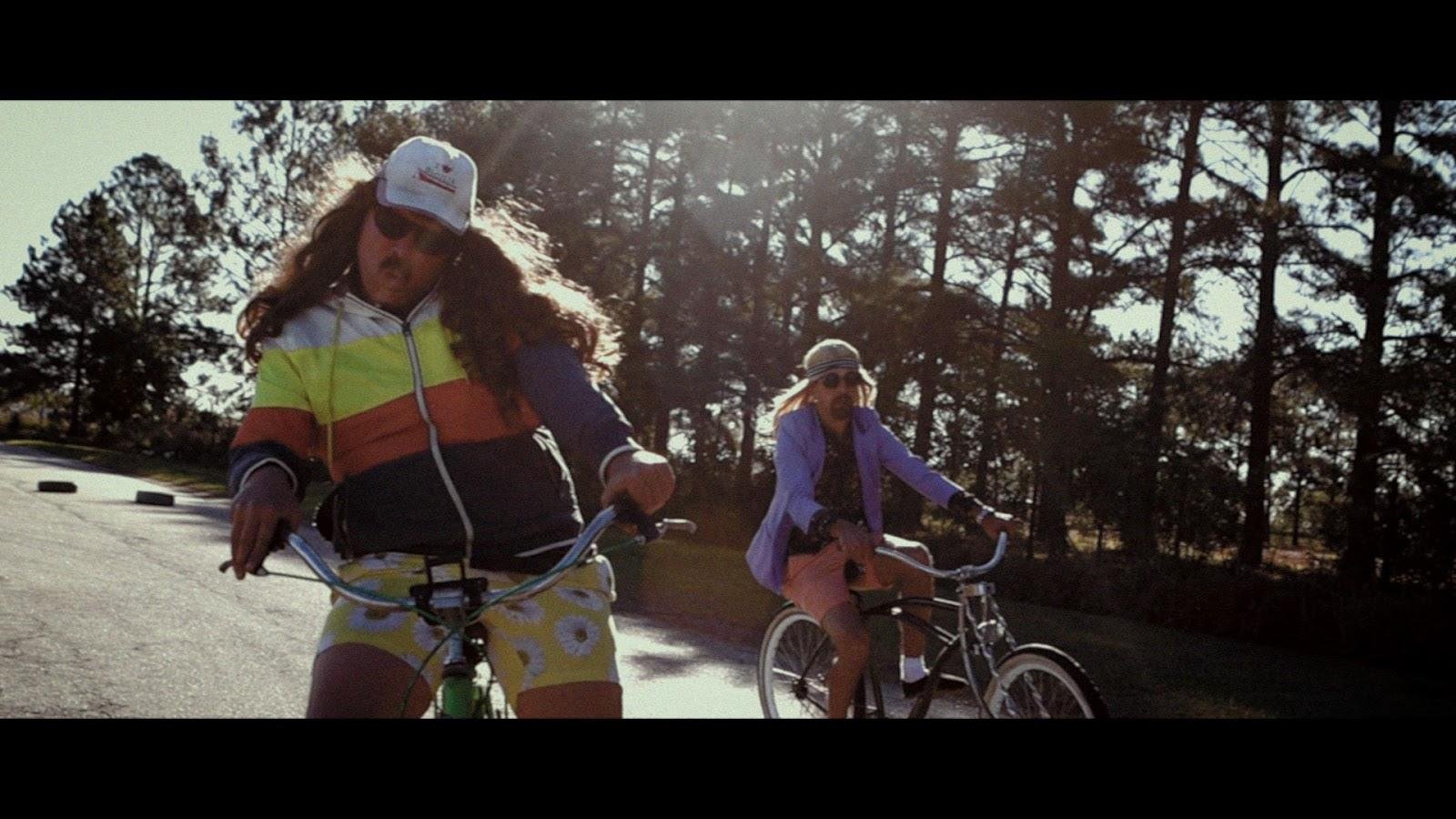 Nova m&uacute;sica da dupla chega &agrave;s plataformas acompanhada de um clipe