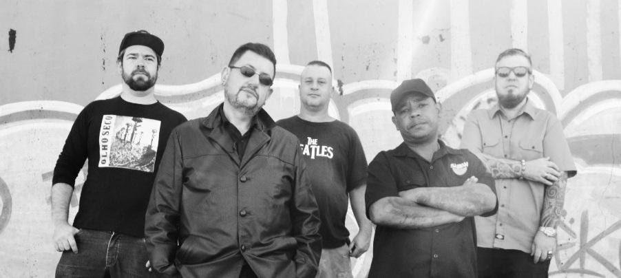 Os integrantes da banda integraram diversas bandas Underground de Porto Alegre