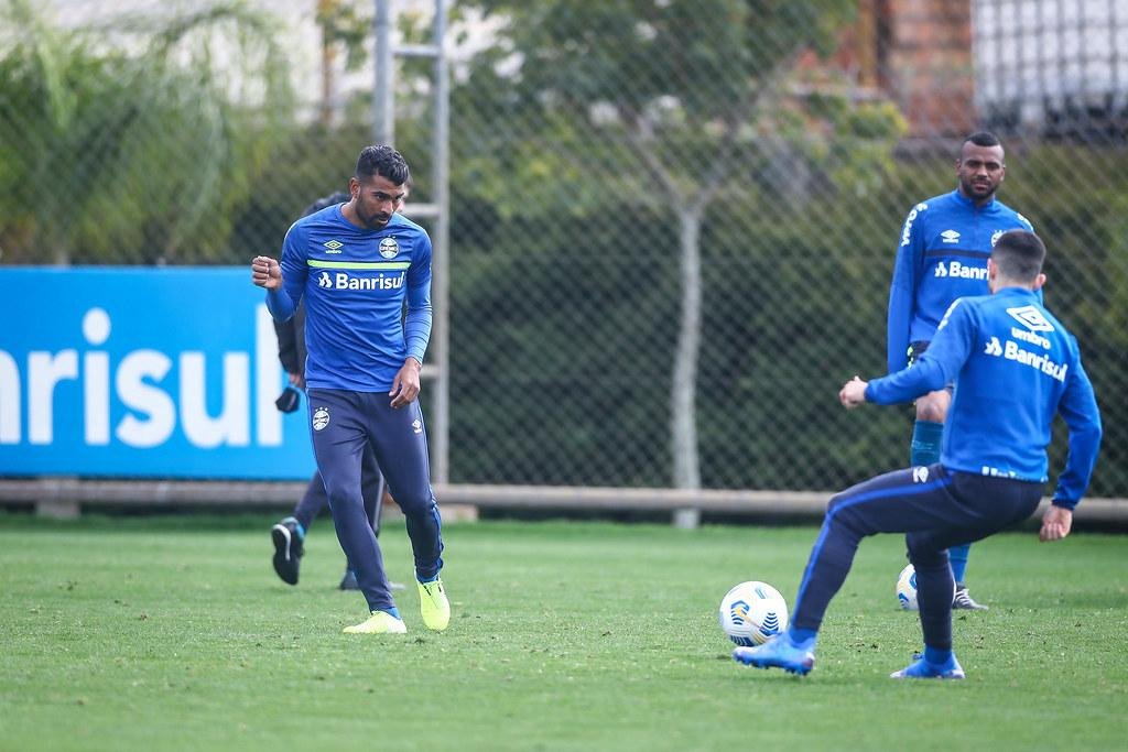 Gr&ecirc;mio treinou focado na forma como o S&atilde;o Paulo deve jogar no Morumbi, no s&aacute;bado, &agrave; noite