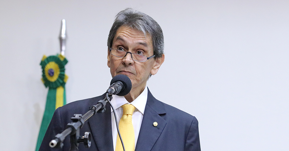 Manifesta&ccedil;&atilde;o ocorreu ap&oacute;s PF prender ex-deputado Roberto Jefferson, investigado por liga&ccedil;&atilde;o com organiza&ccedil;&atilde;o criminosa