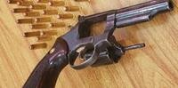 Revólver apreendido com munição pode ter sido usado no crime