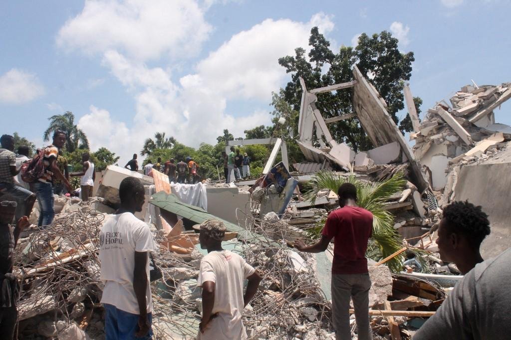 Um terremoto de magnitude 7,2 que deixou pelo menos 304 mortos no Haiti