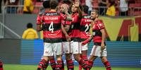 Flamengo venceu por 5 a 1 no Mané Garrincha