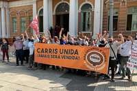 Funcionários da Carris protestaram contra o projeto de privatização da Carris - Foto: Alina Souza