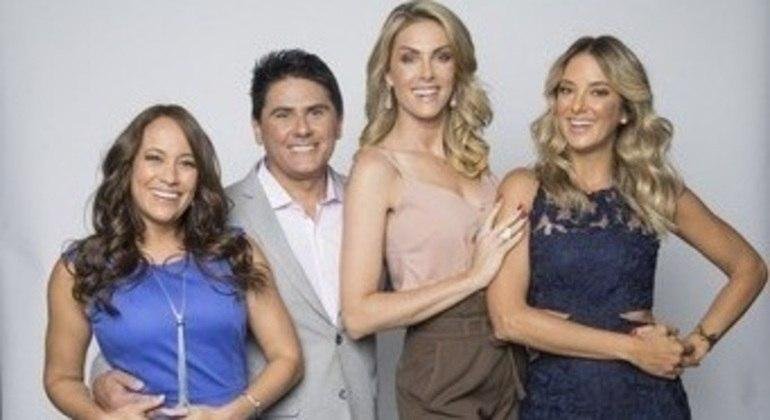 Renata Alves, C&eacute;sar Filho, Ana Hickmann e Ticiane Pinheiro, os apresentadores do "Hoje em Dia".