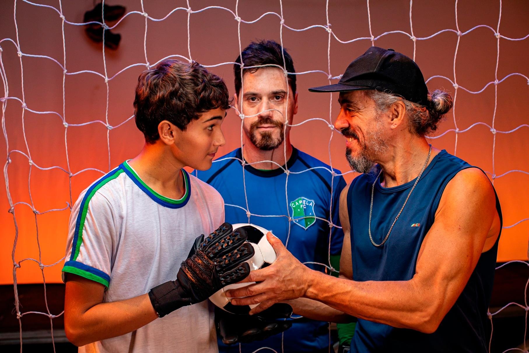 Atores Henrique Eduardo (esq), Pedro Monteiro (centro) e Osvaldo Mil (direita)