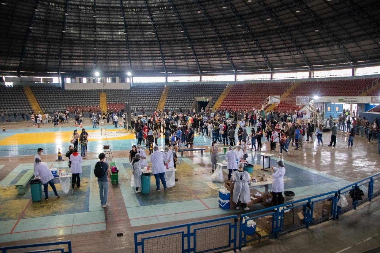 H&aacute; pouco mais de sete meses, iniciava o mutir&atilde;o da vacina&ccedil;&atilde;o contra a Covid-19 no munic&iacute;pio