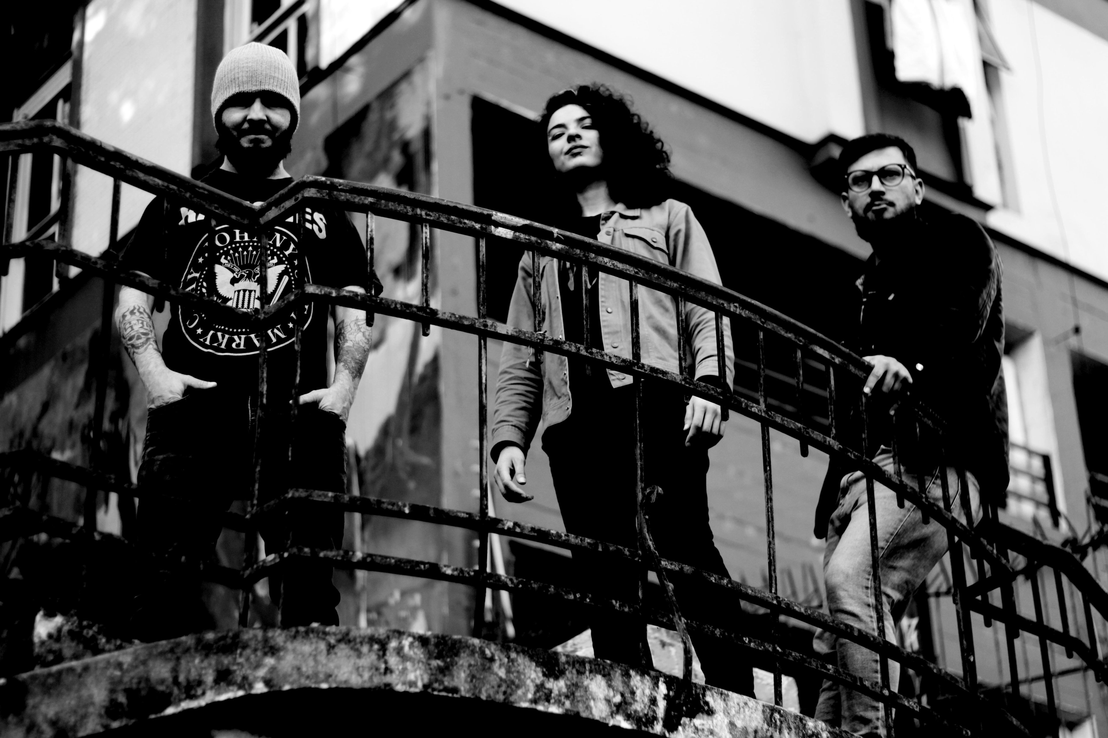 A Acordados foi formada em 11 de setembro de 2002 e tem influ&ecirc;ncia dos Ramones