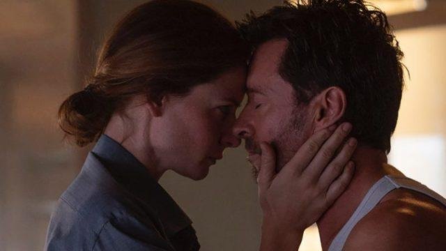 O casal Hugh Jackman e Rebecca Ferguson tem uma baita qu&iacute;mica